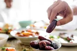 أطعم صائماً ، وأكسب الأجر